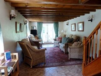 Pont Quay Cottage price range is 425 - £927