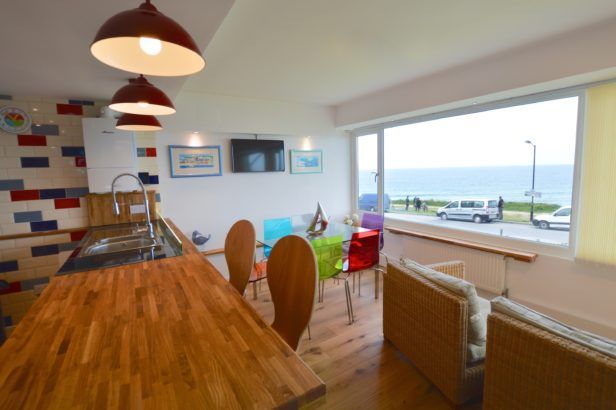 Foreshore at Fistral sleeps 4