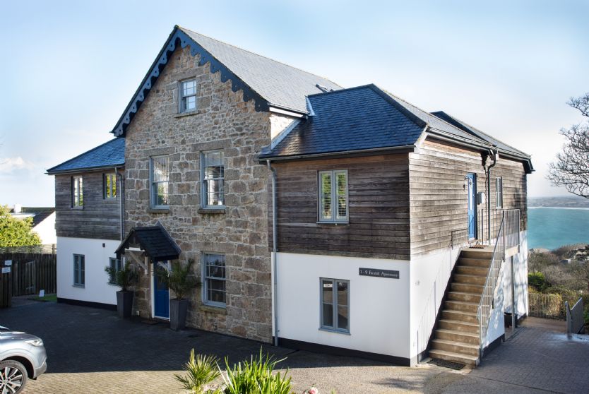 8 Fernhill sleeps 4