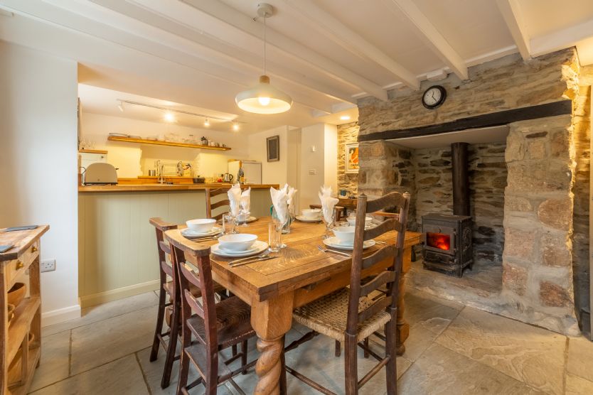 Rose in Vale Cottage sleeps 8