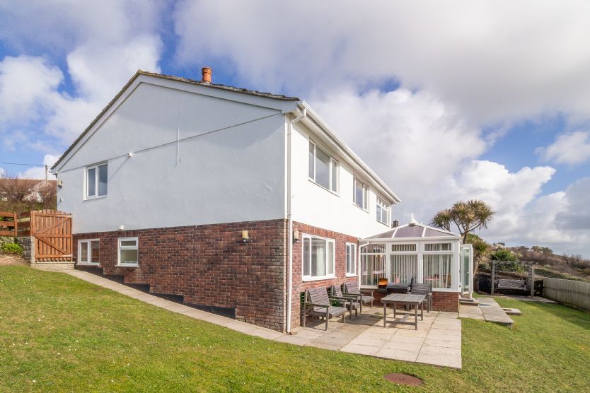 St Kilda House is located in Mawgan Porth