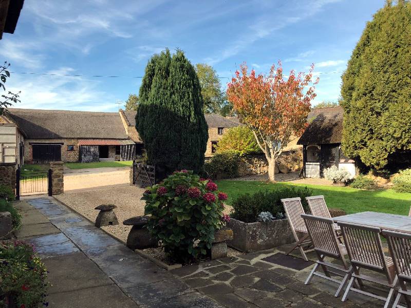 Atherstone Farmhouse and Cottage, Dillington Estat is in Whitelackington, Somerset