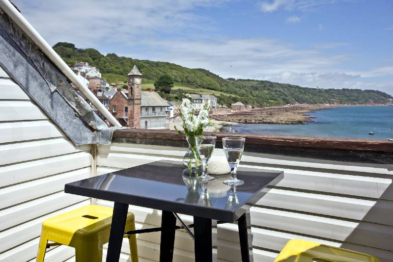 3 Old School House is located in Cawsand