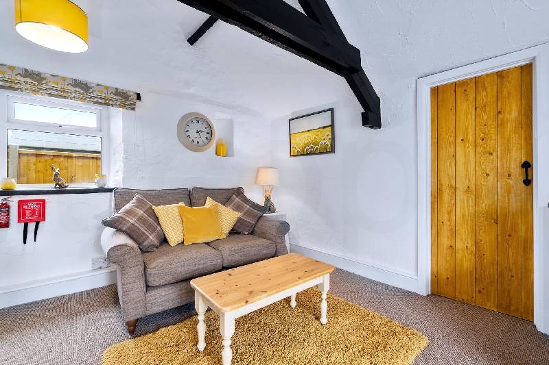 Jasmine Cottage, Old Mill Cottages is in Paignton, Devon