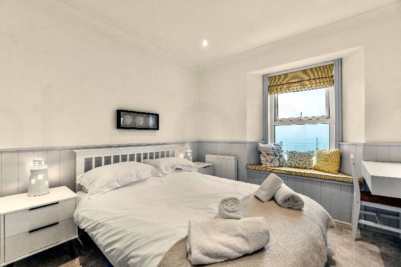 Turtle Beach, Sunnybeach Apartments is located in Paignton