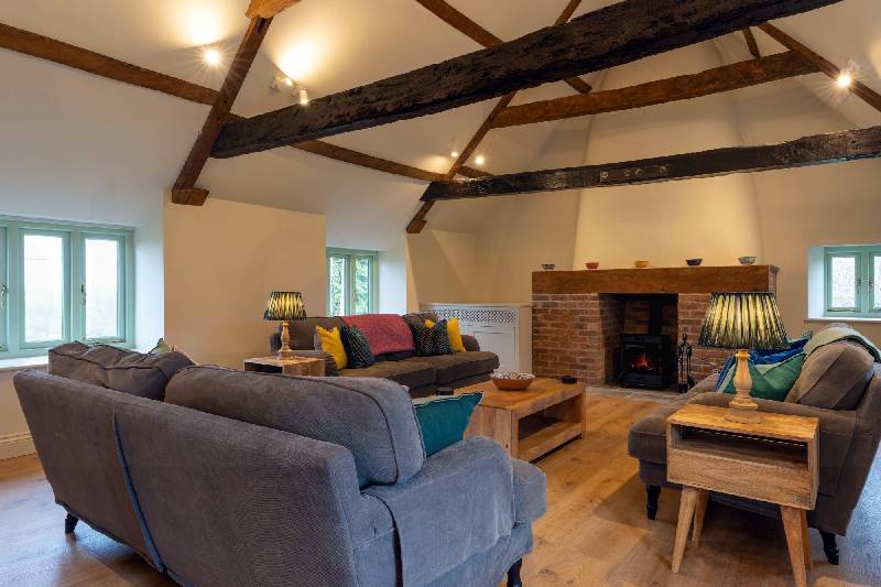 Apple Loft, Dillington Estate  is in Ilminster, Somerset