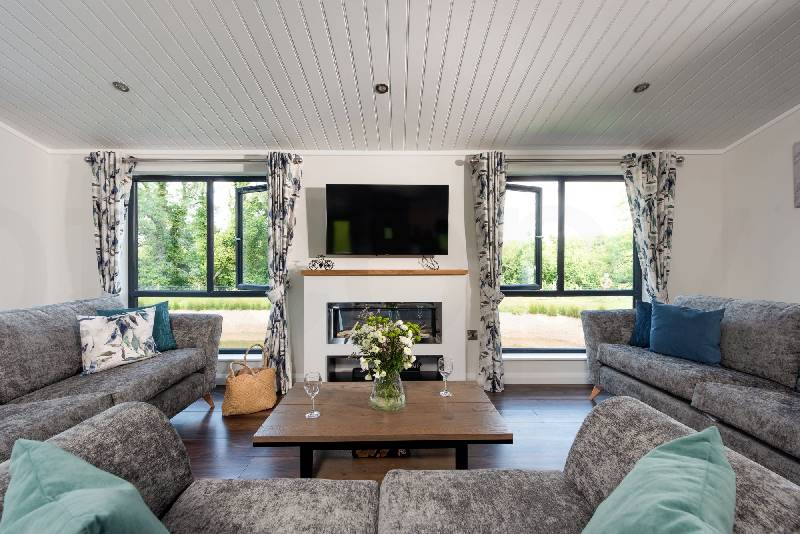 Lilac Lodge, 22 Roadford Lake Lodges sleeps 8