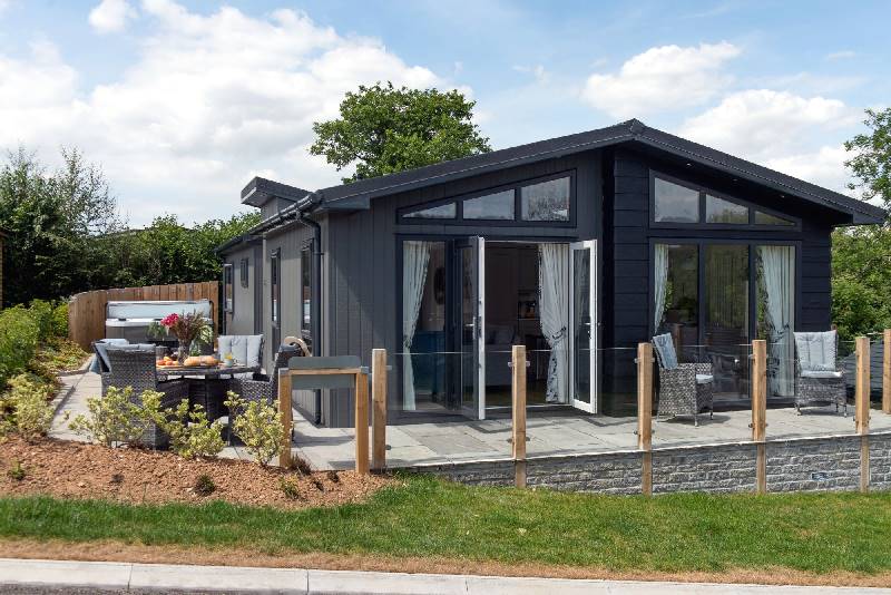 Orchid Lodge, 23 Roadford Lake Lodges sleeps 6