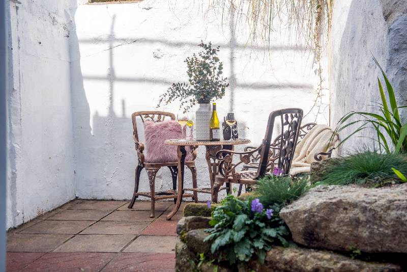 Cartref Cottage is in Marazion, Cornwall