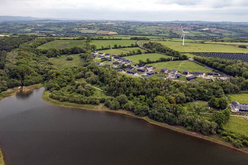 Cherry Lodge, 14 Roadford Lake Lodges is in Lifton, Cornwall