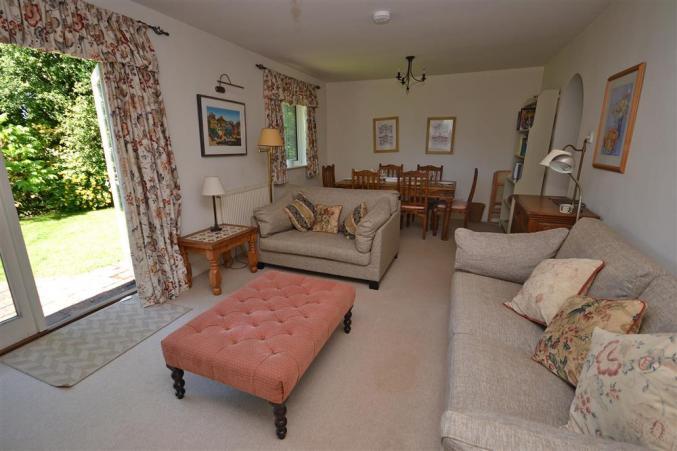 Old Farm Cottage sleeps 8