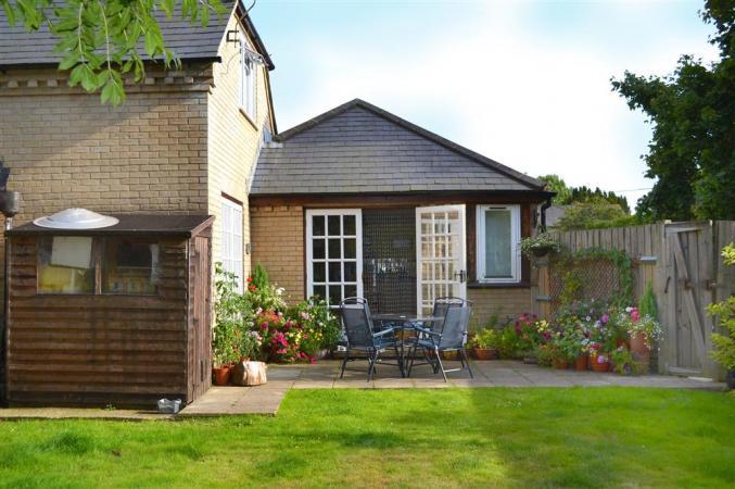 The Old Barn is located in Exbury