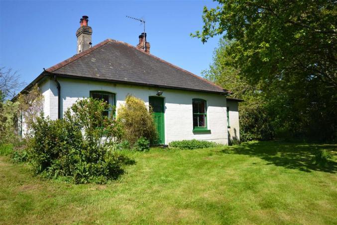 Pinns Farm Bungalow sleeps 4