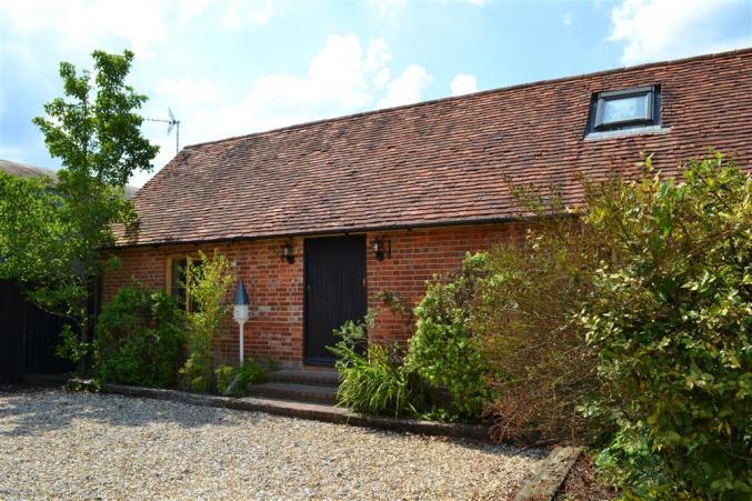 Bridge End Barn is located in East Wellow