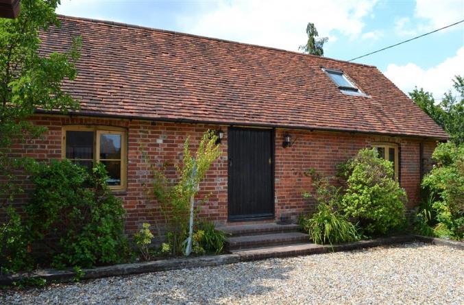 Bridge End Barn sleeps 4