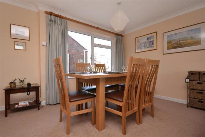 8 Admirals Court Holiday Cottage