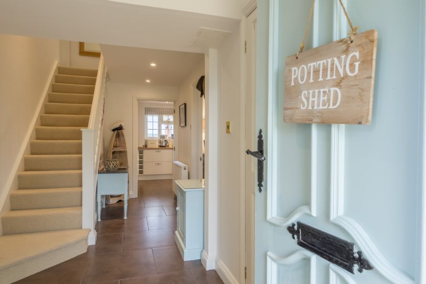 The Potting Shed sleeps 10