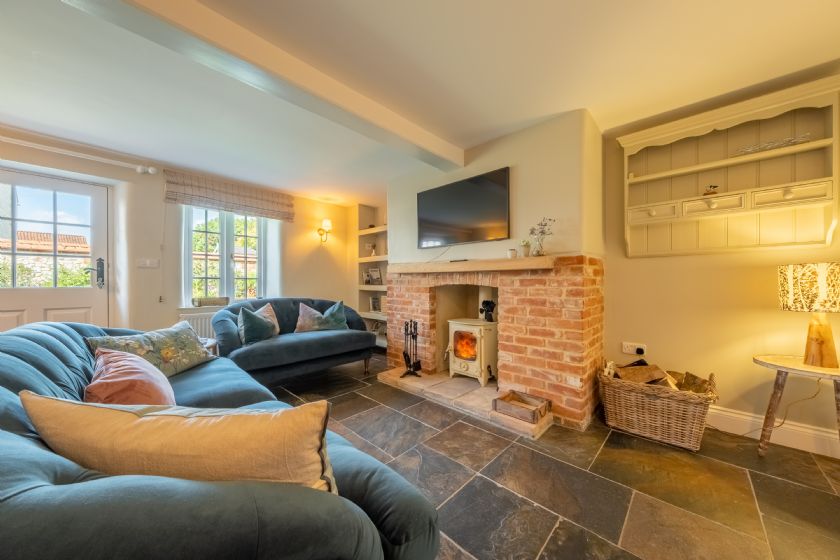 Pine Cottage is located in Thornham