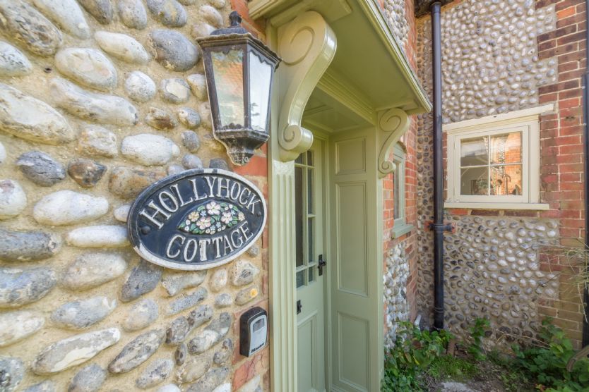 Hollyhock Cottage sleeps 4