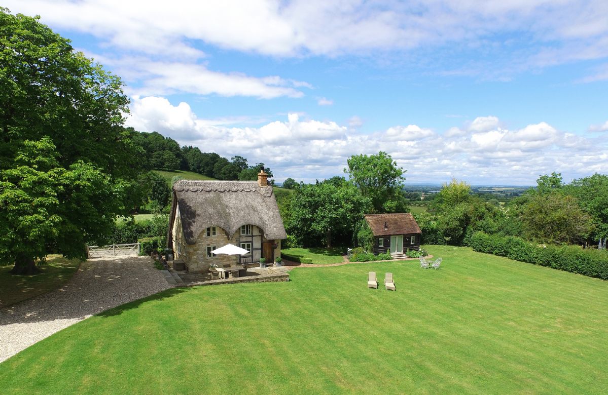 Field Cottage and Garden Room