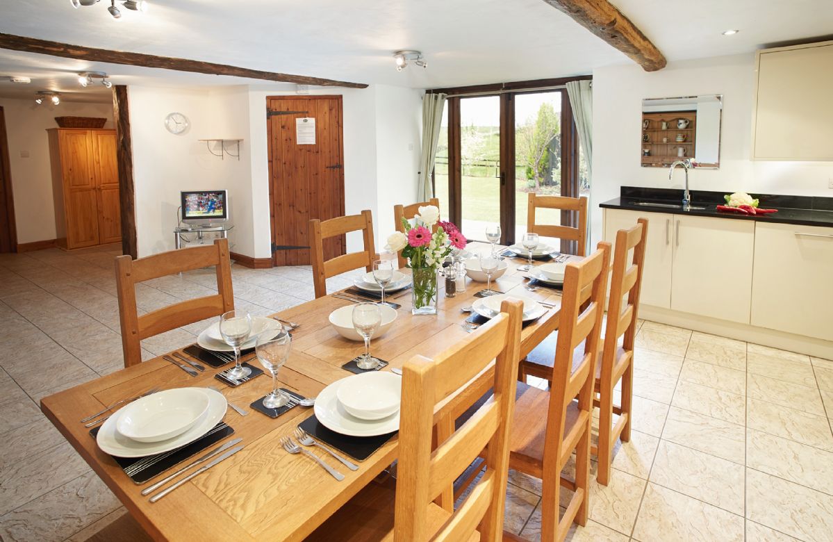 Lower Curscombe Barn sleeps 12