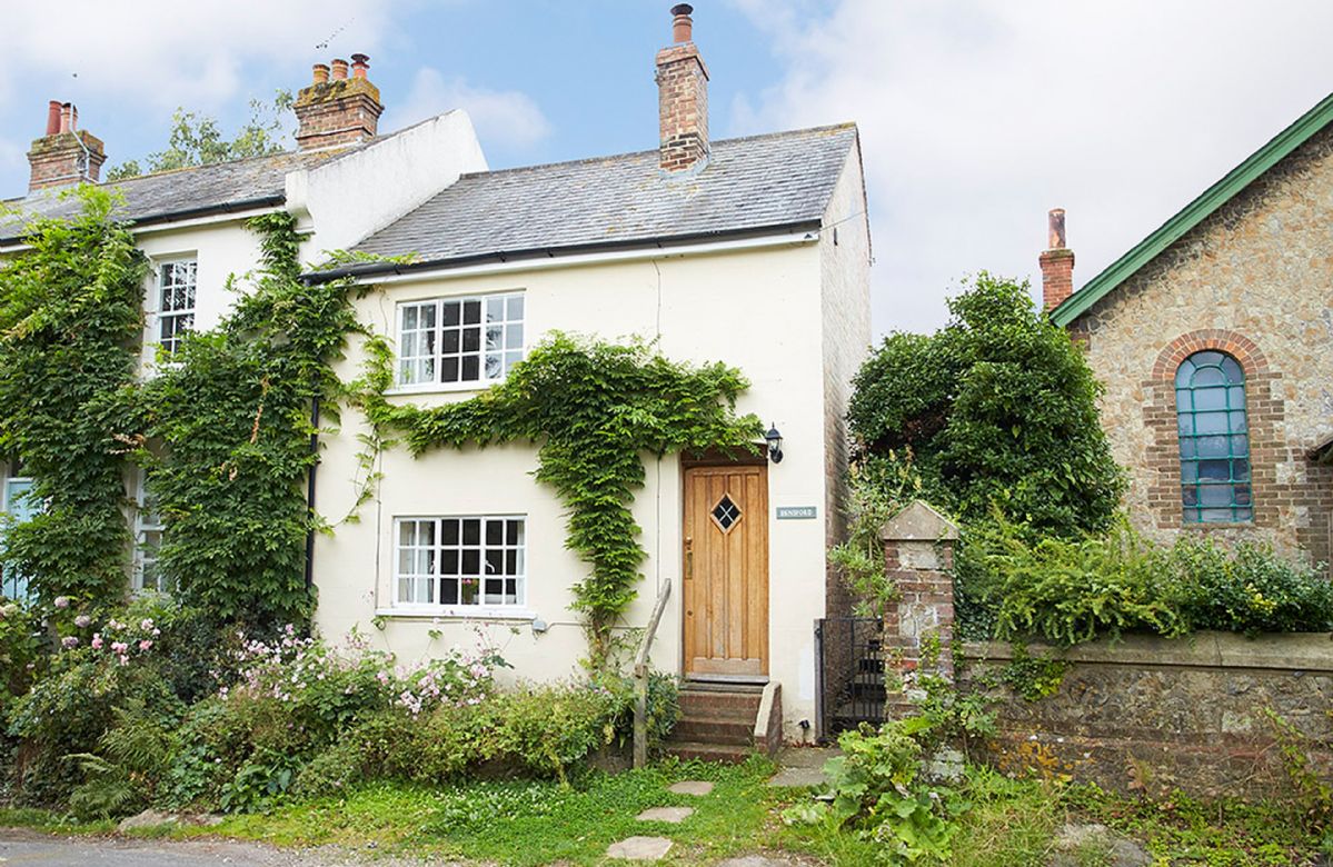 Densford Cottage is located in Amberley