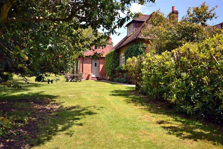 Heywood Cottage is in Boldre, Hampshire