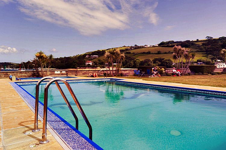 14 The Salcombe sleeps 2