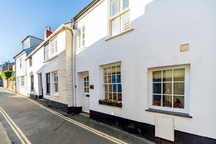 Cob Cottage (Buckley Street) is in Salcombe, Devon