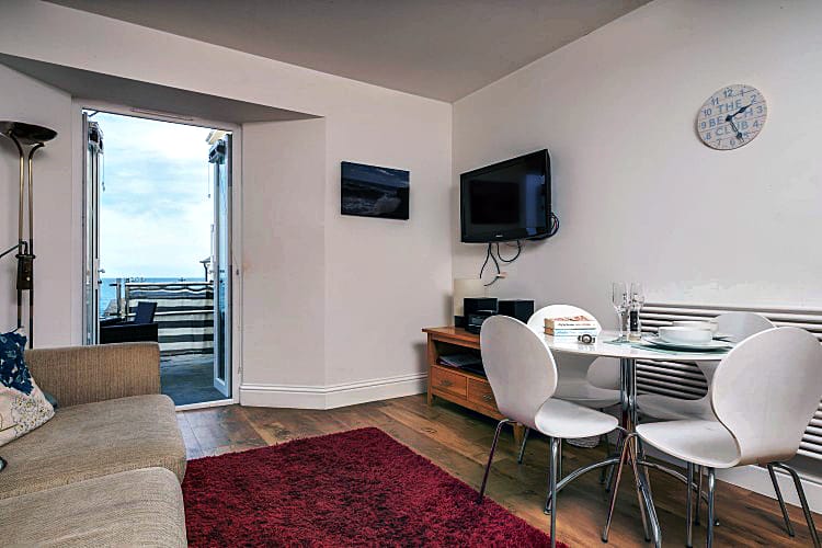 7 @ The Beach sleeps 4