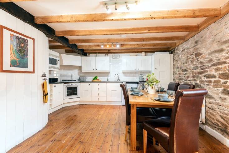 1 Alston Farm Cottage is located in Churston Ferrers