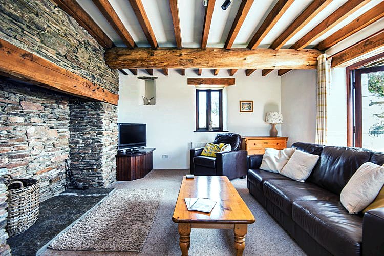 Duncombe Barn sleeps 10