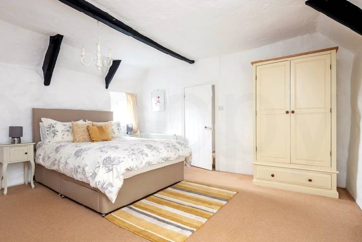 Langford Down Cottage is in Slapton, Devon