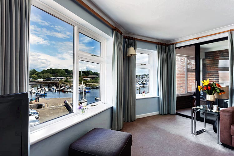 8 Admirals Court is located in Lymington