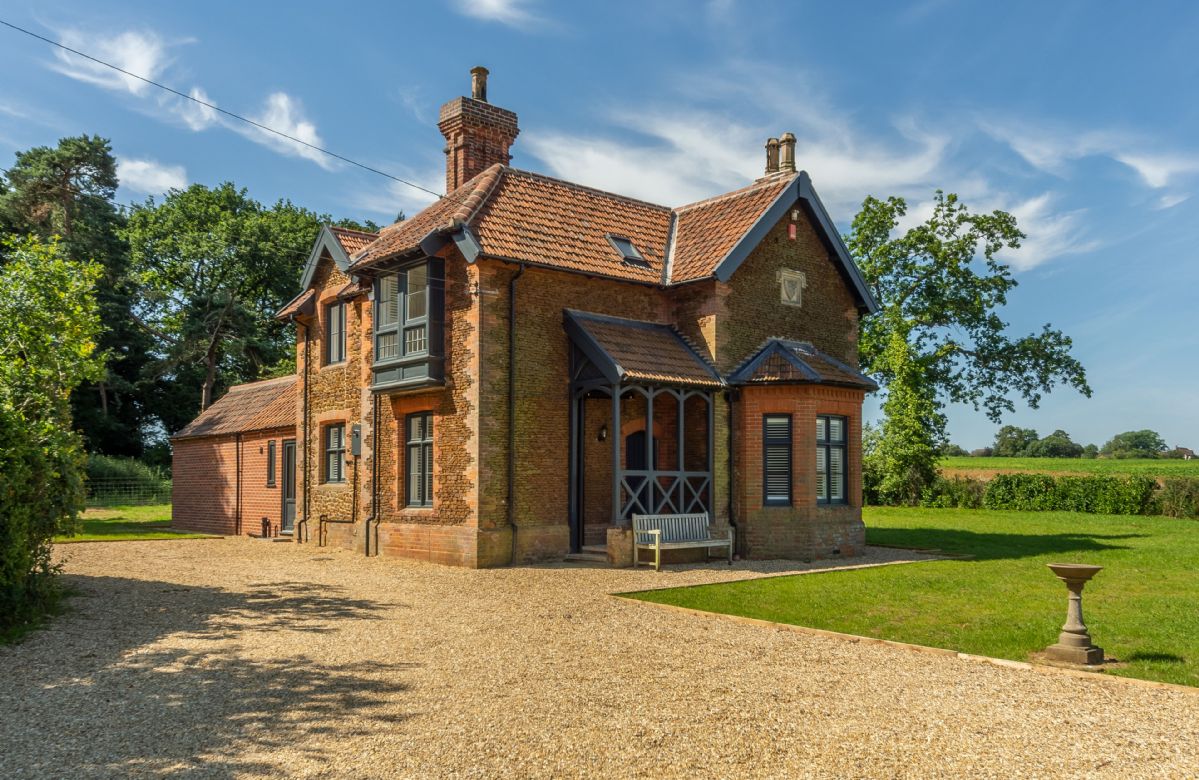 Image of Keepers Cottage (M)