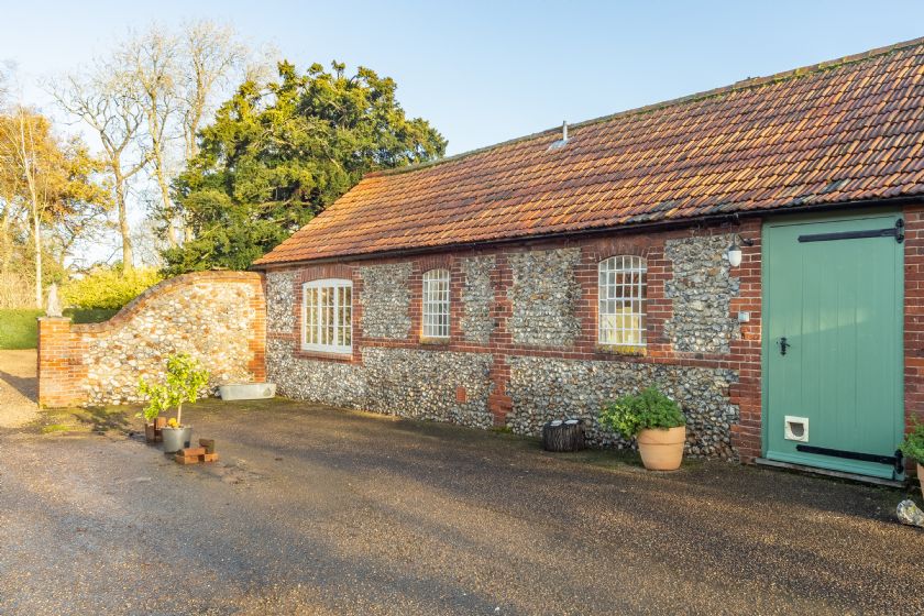 Image of Garden Cottage (ER)