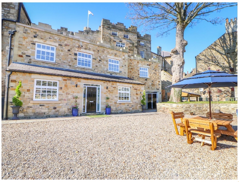 Image of Cosy Cave Stanhope Castle