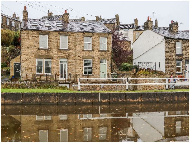 Image of Canalside Cottage